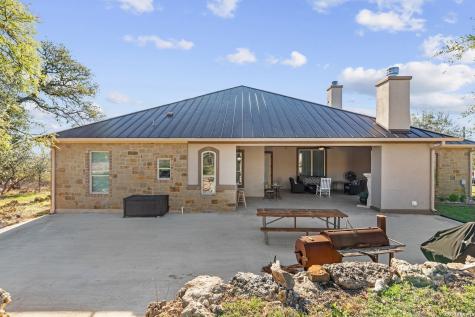 728 Falconwood San Marcos TX 78666