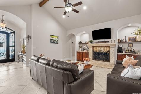 728 Falconwood San Marcos TX 78666
