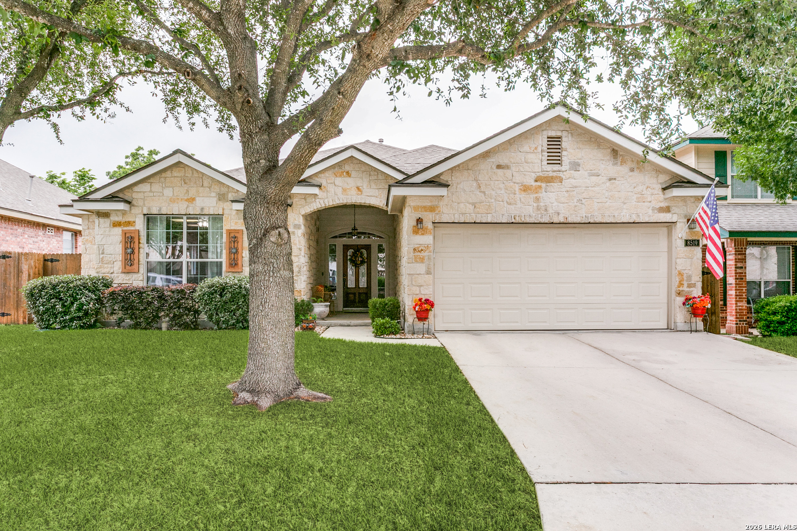 8519 Driftwood Hill San Antonio TX 78255