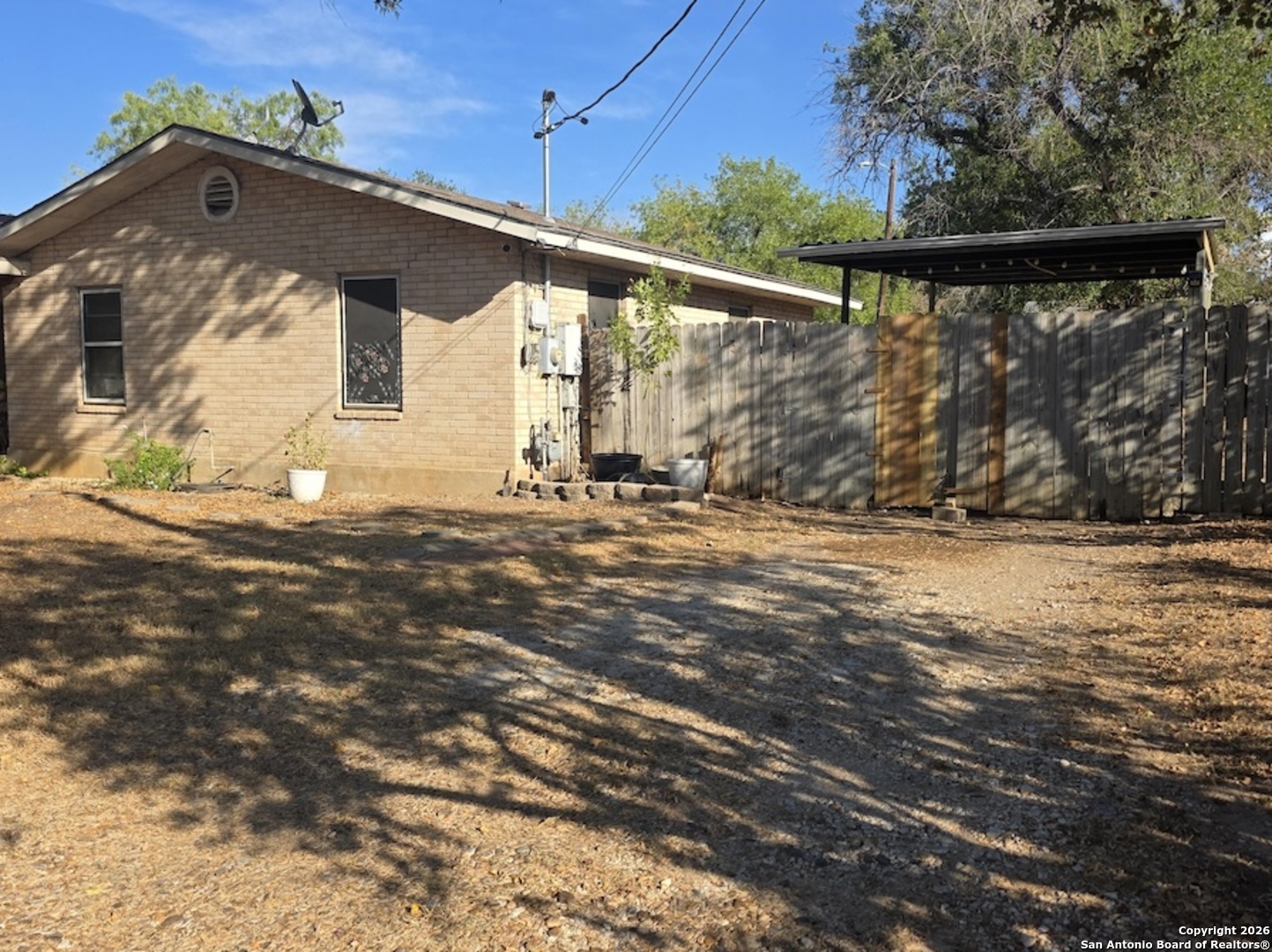 1112 Plum Street Floresville TX 78114