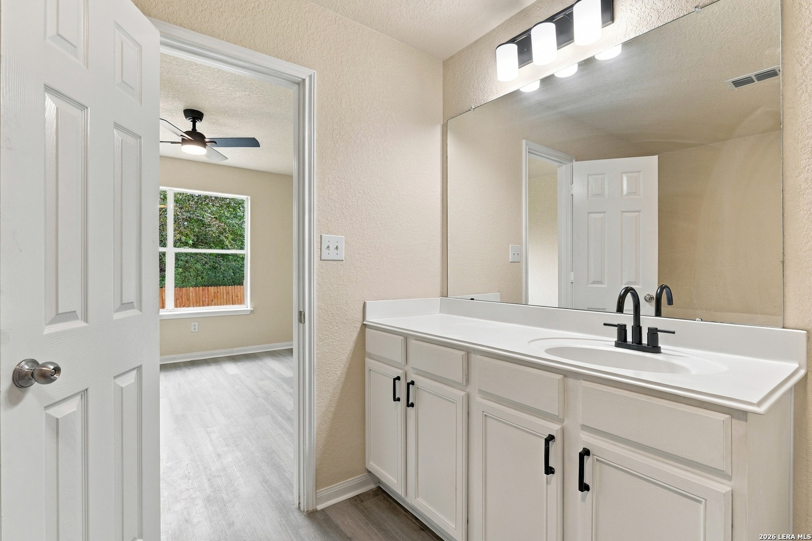 5659 Forest Canyon San Antonio TX 78252