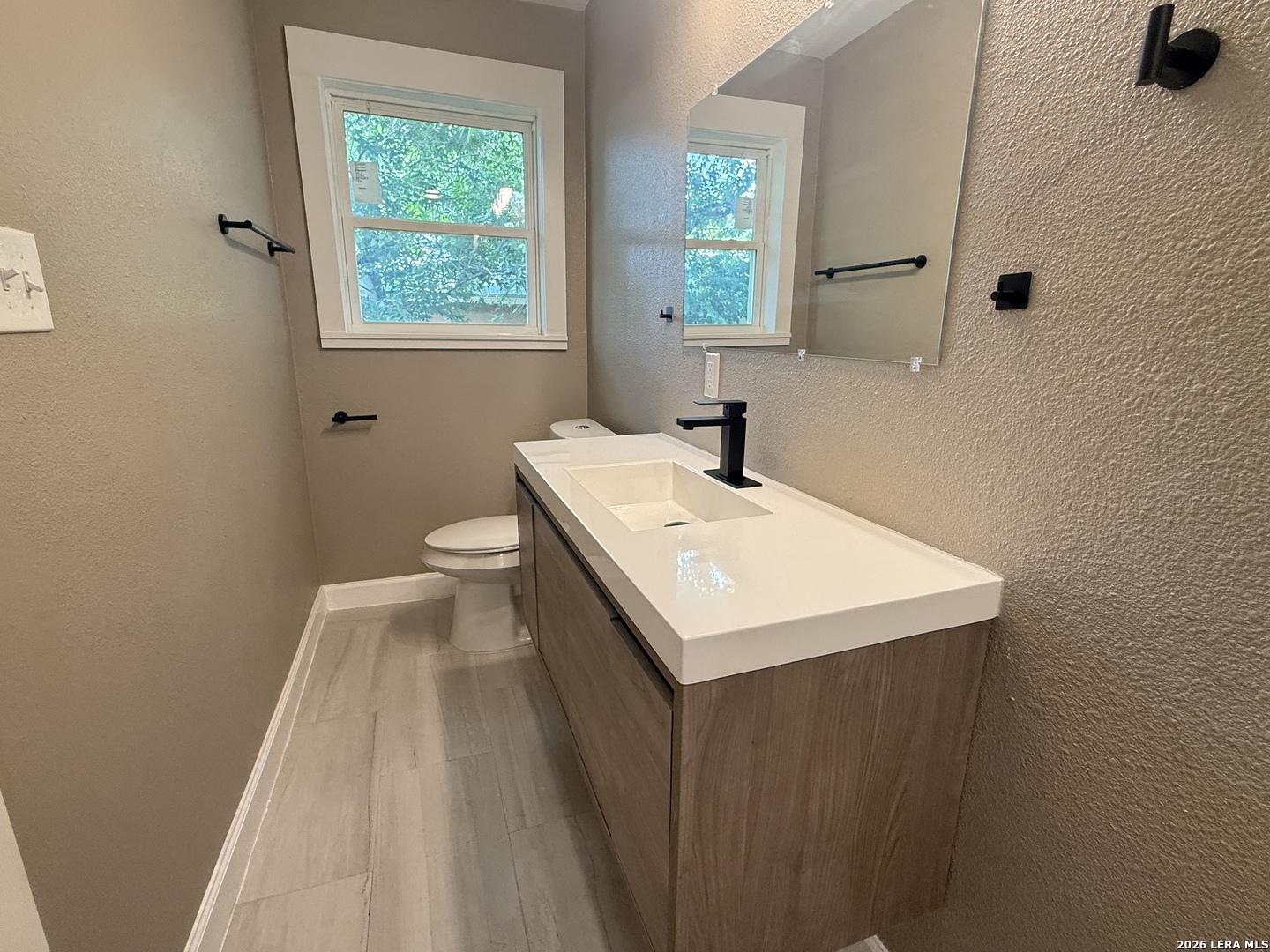 1212 B Street Floresville TX 78114