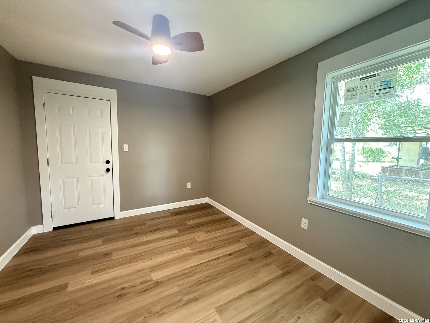 1212 B Street Floresville TX 78114