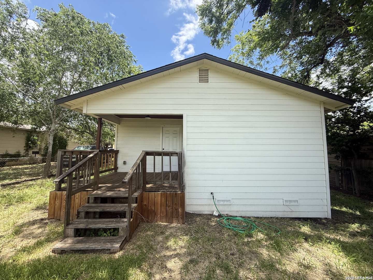 1212 B Street Floresville TX 78114