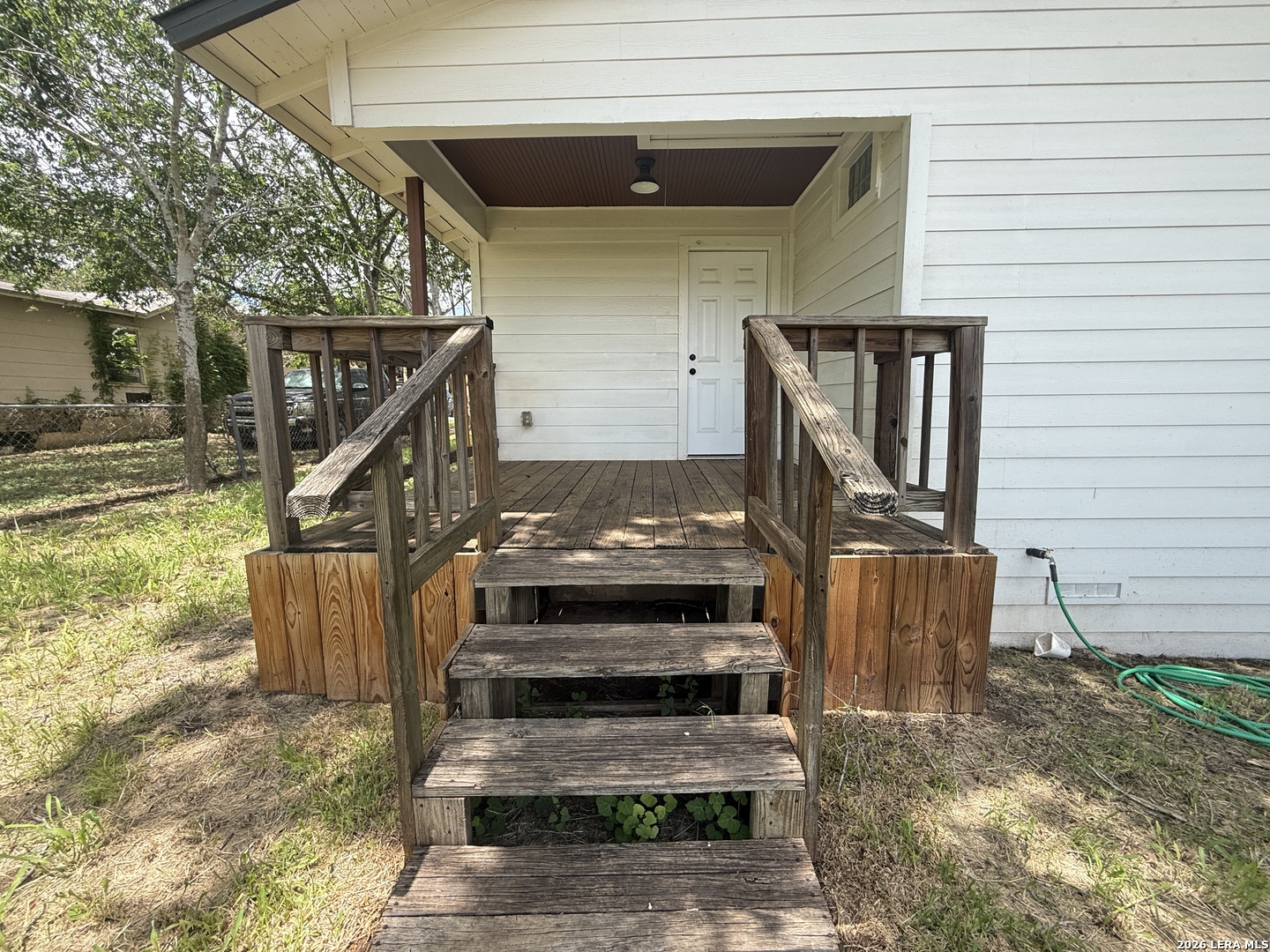 1212 B Street Floresville TX 78114
