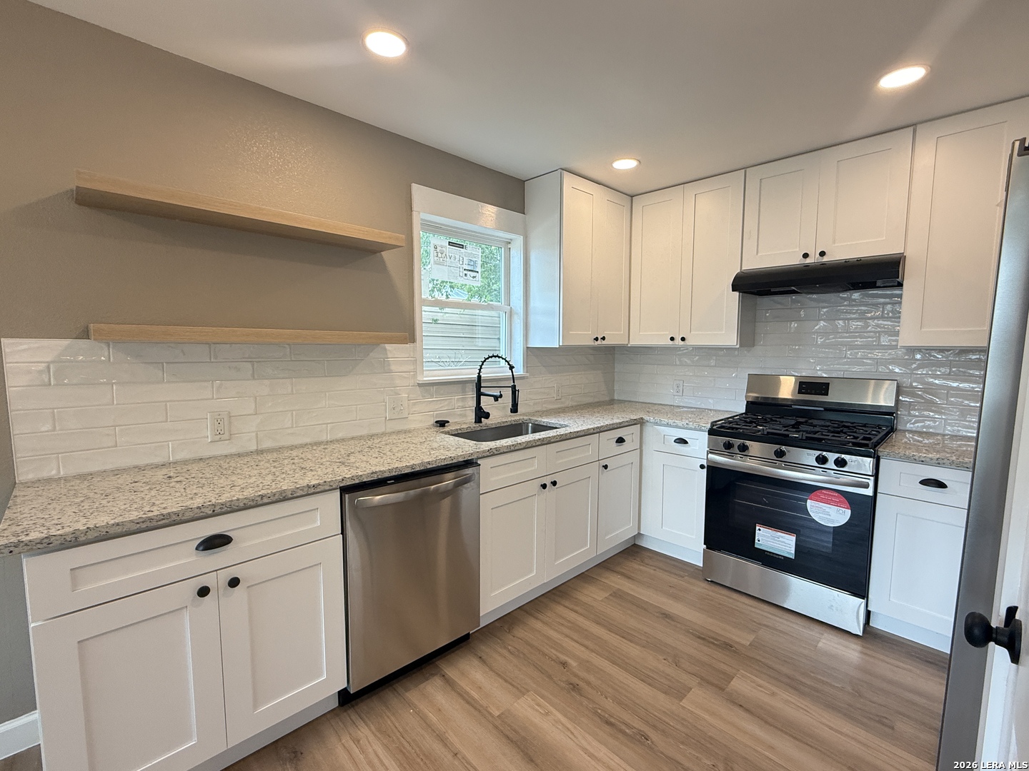 1212 B Street Floresville TX 78114