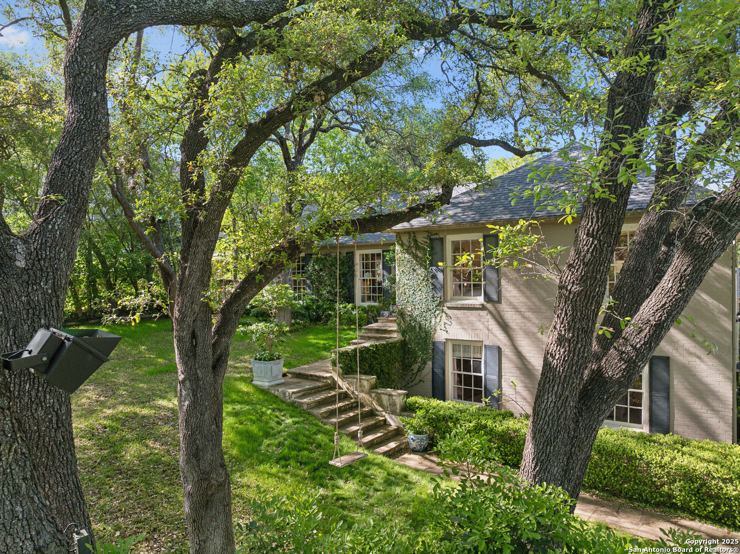 643 Terrell Road Terrell Hills TX 78209