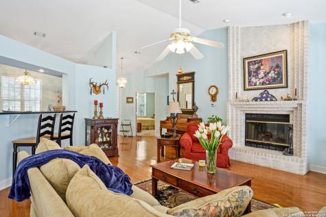1490 County Road 354 Utopia TX 78884