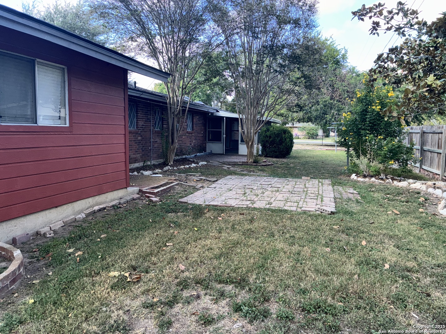114 Nueces Seguin TX 78155