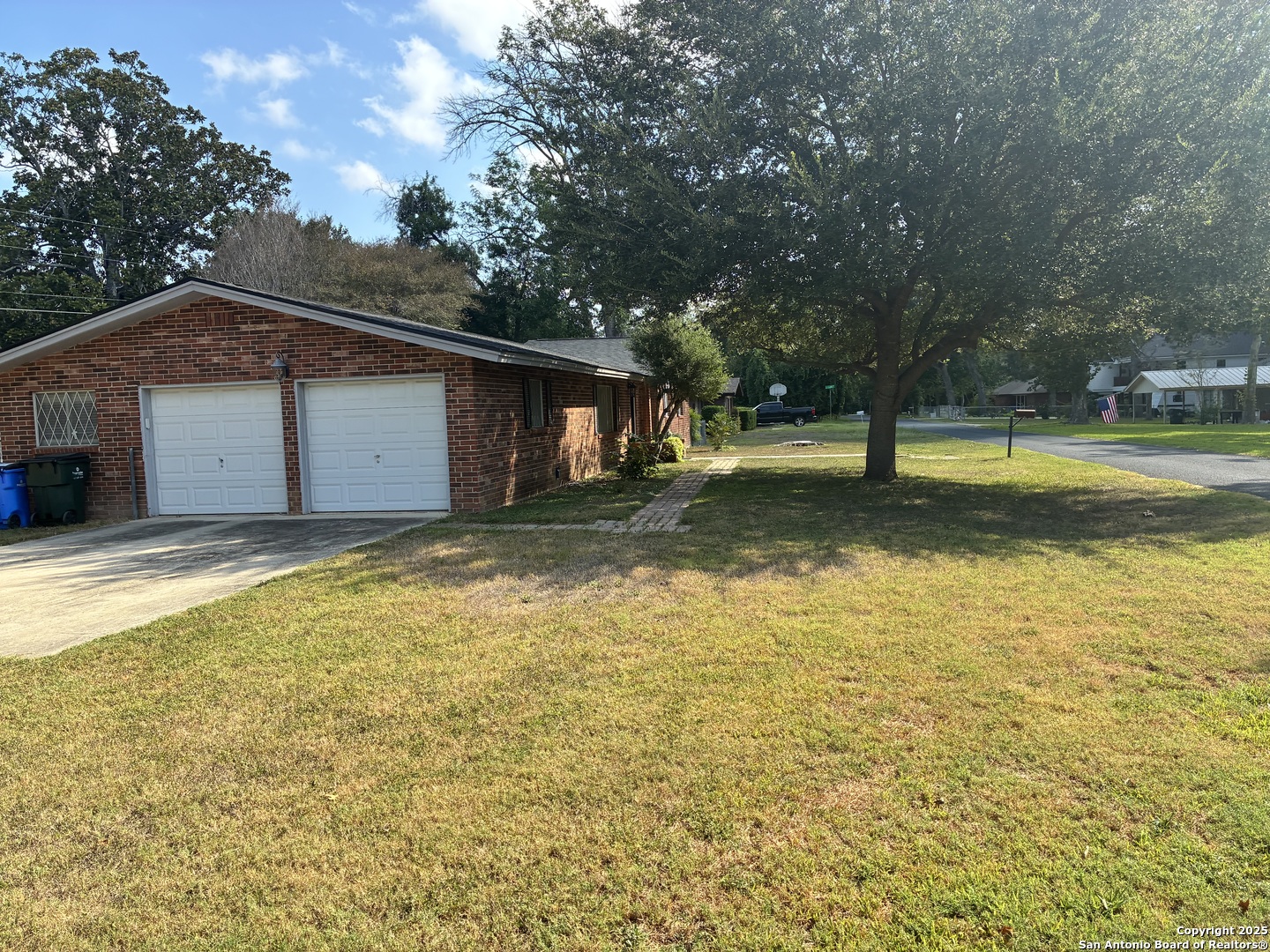 114 Nueces Seguin TX 78155