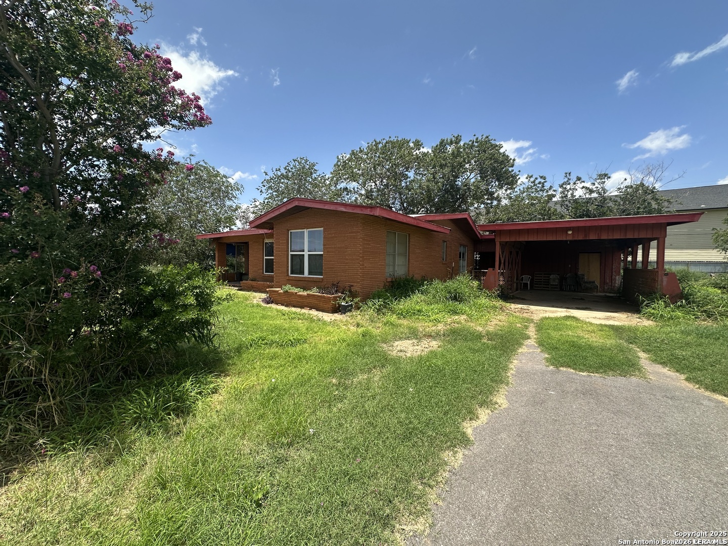 411 S Trevino Street Pearsall TX 78061