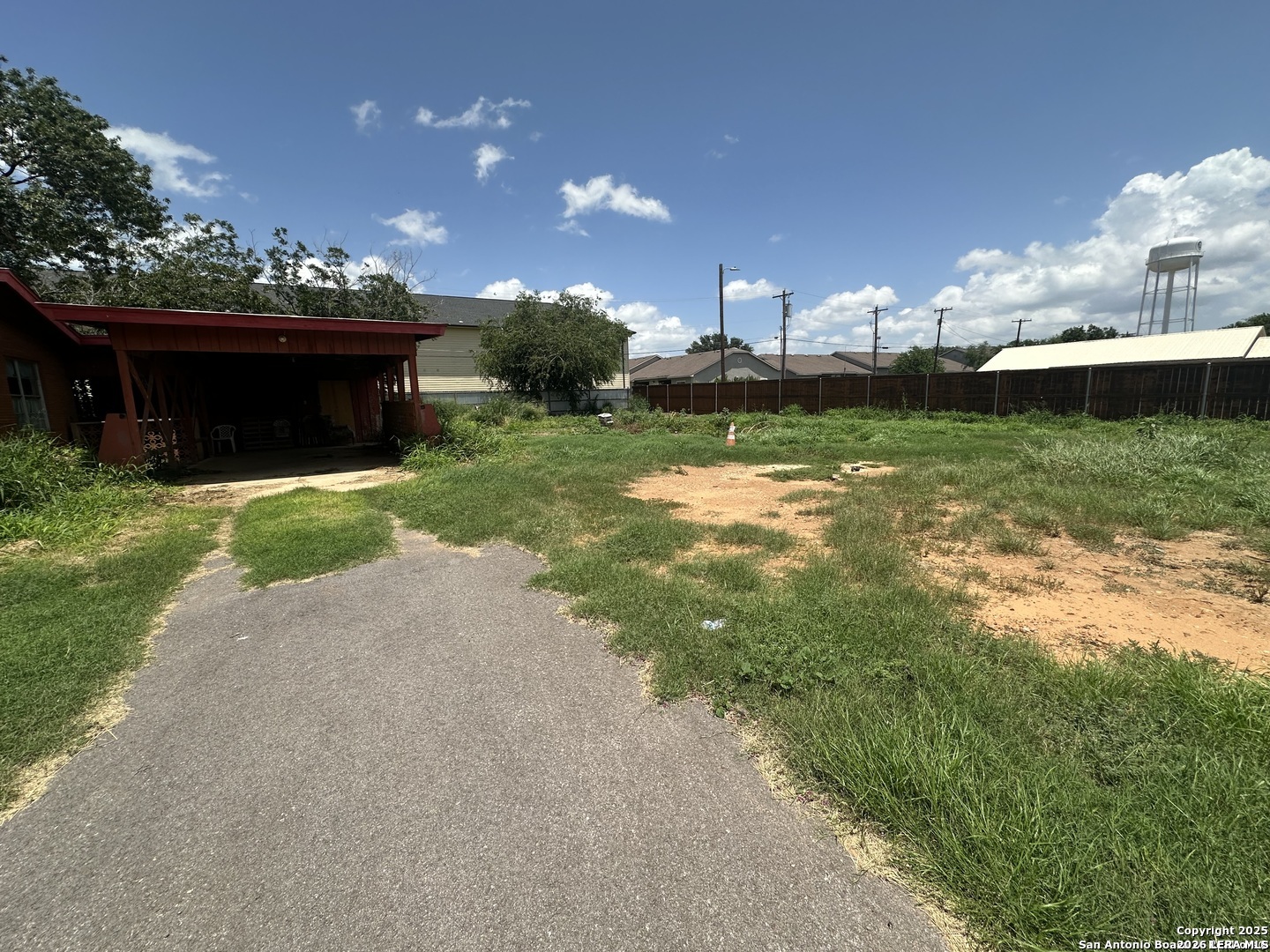 411 S Trevino Street Pearsall TX 78061
