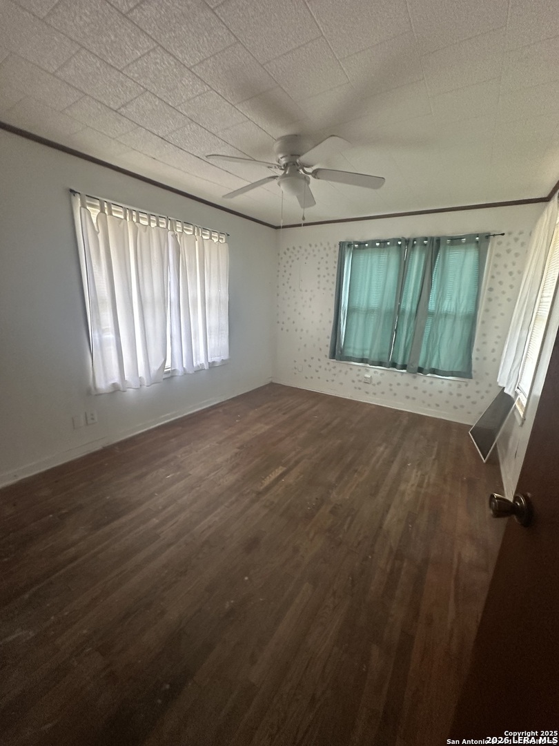 411 S Trevino Street Pearsall TX 78061