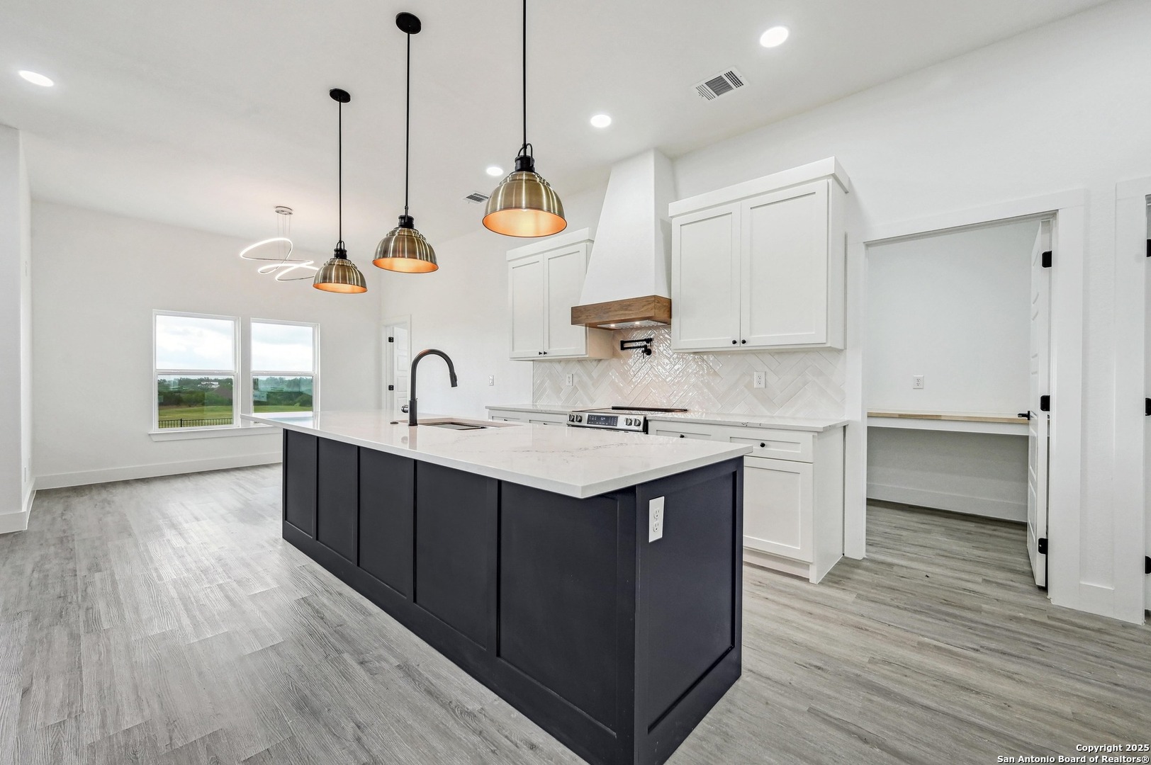 236 Peter Kleid Loop Blanco TX 78606