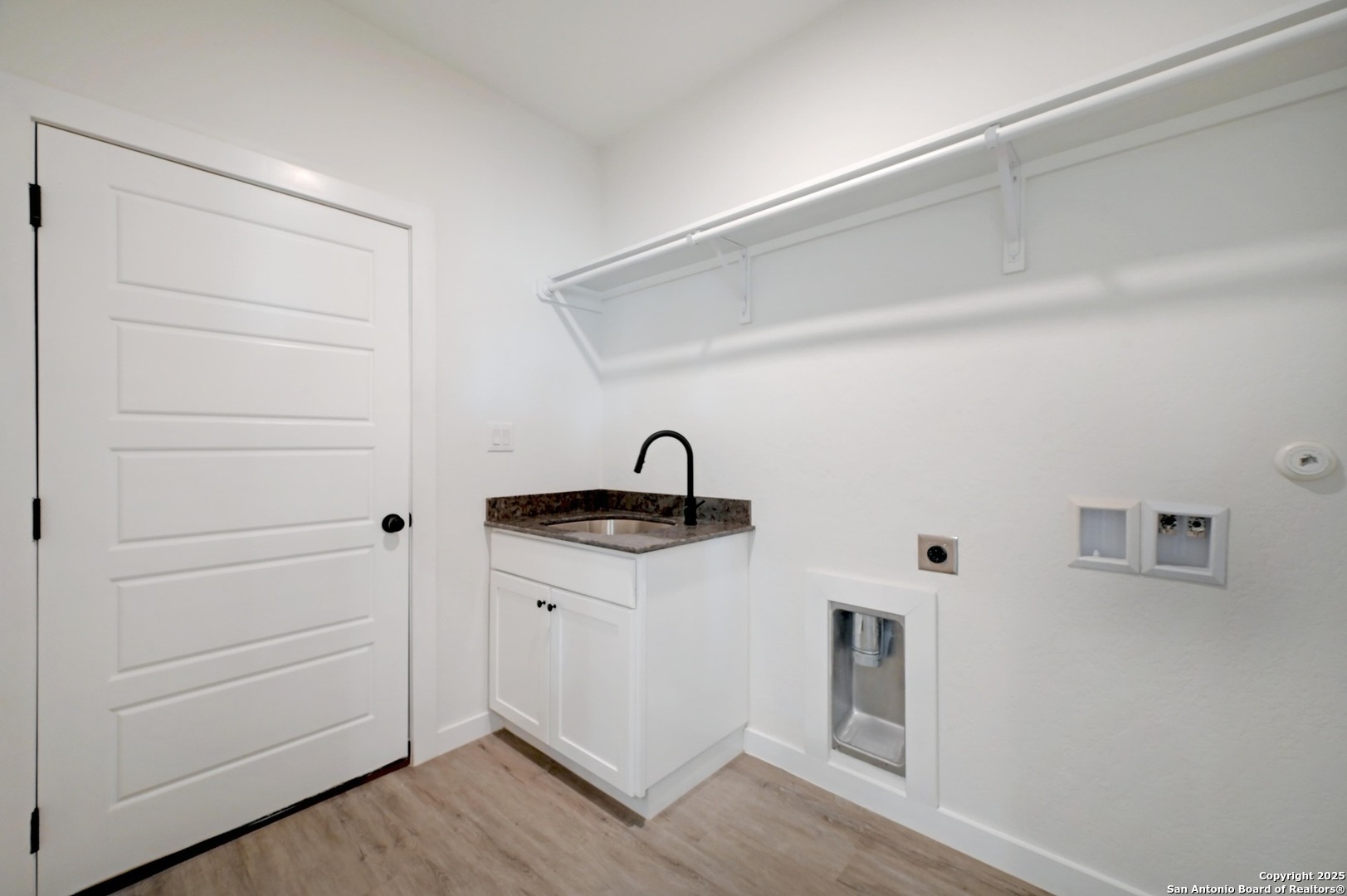 236 Peter Kleid Loop Blanco TX 78606