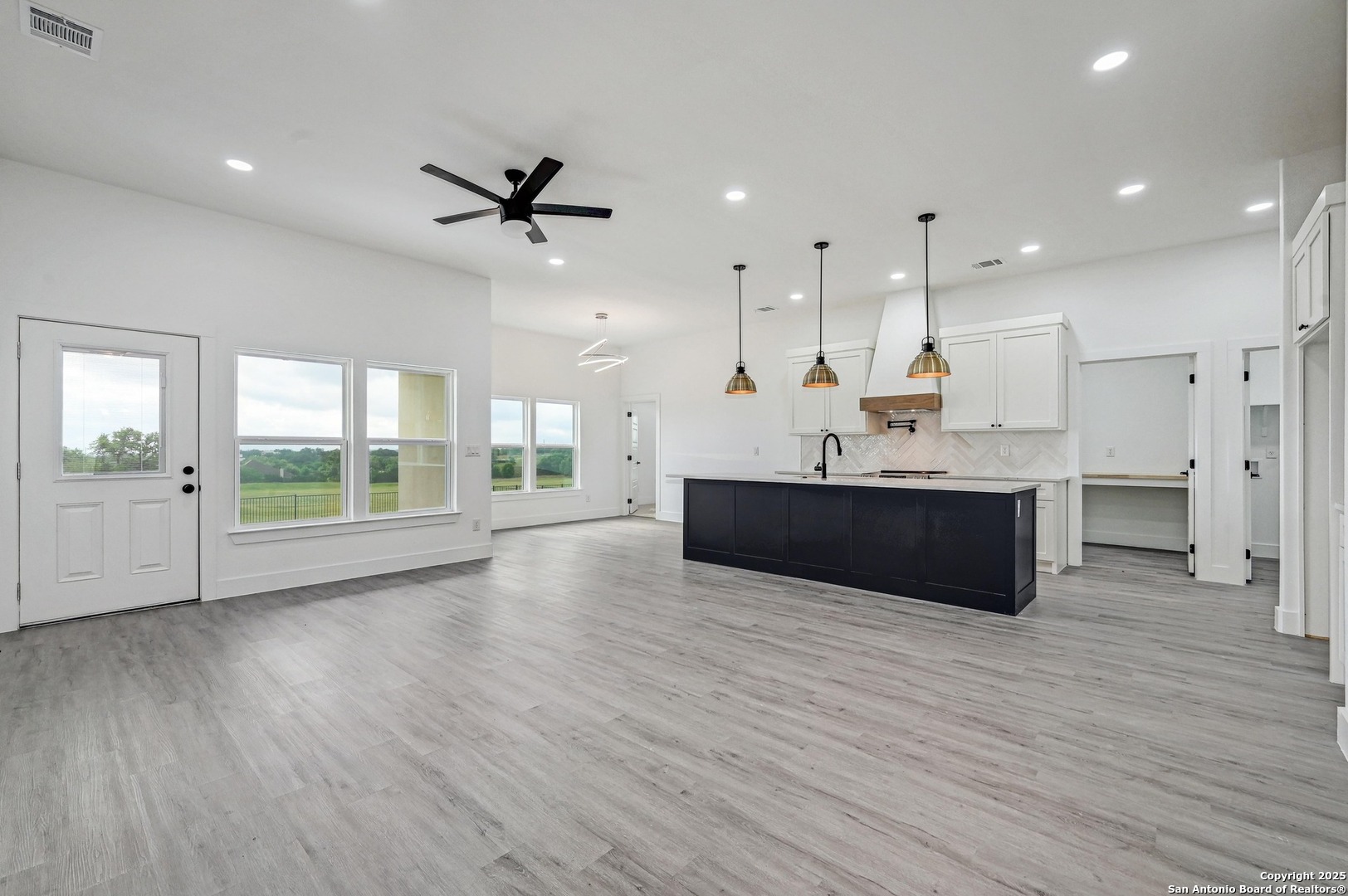 236 Peter Kleid Loop Blanco TX 78606