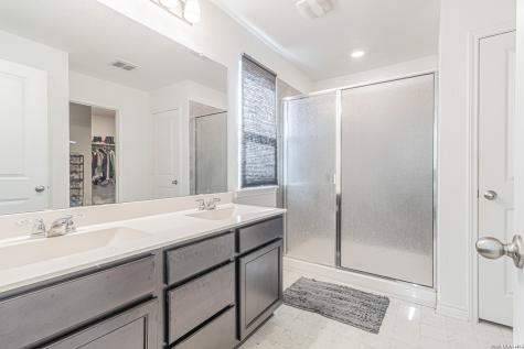 1518 Overlook Cove San Antonio TX 78245
