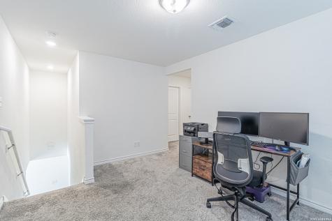 1518 Overlook Cove San Antonio TX 78245