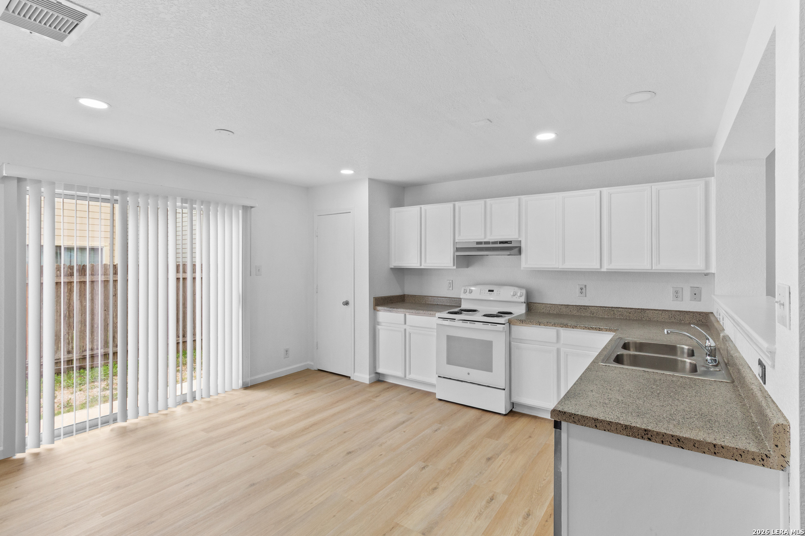 6 Moondance Hill San Antonio TX 78254