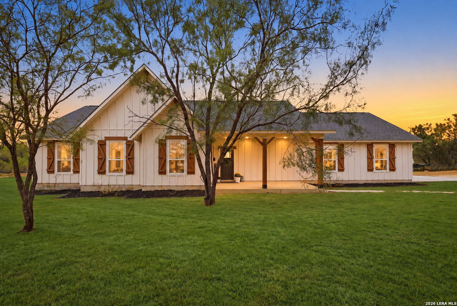 351 Private Road 6623 Devine TX 78016