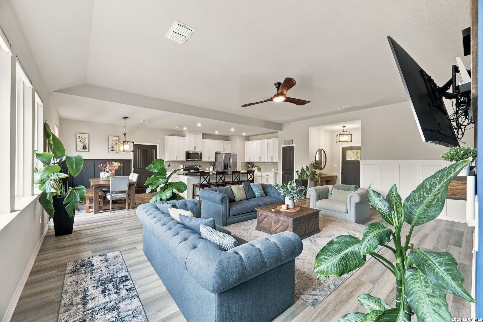 351 Private Road 6623 Devine TX 78016