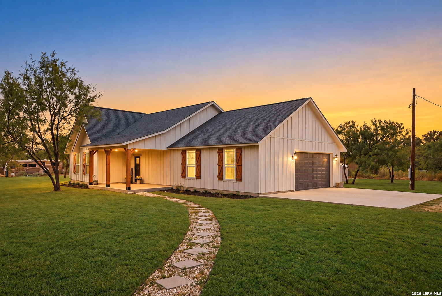 351 Private Road 6623 Devine TX 78016