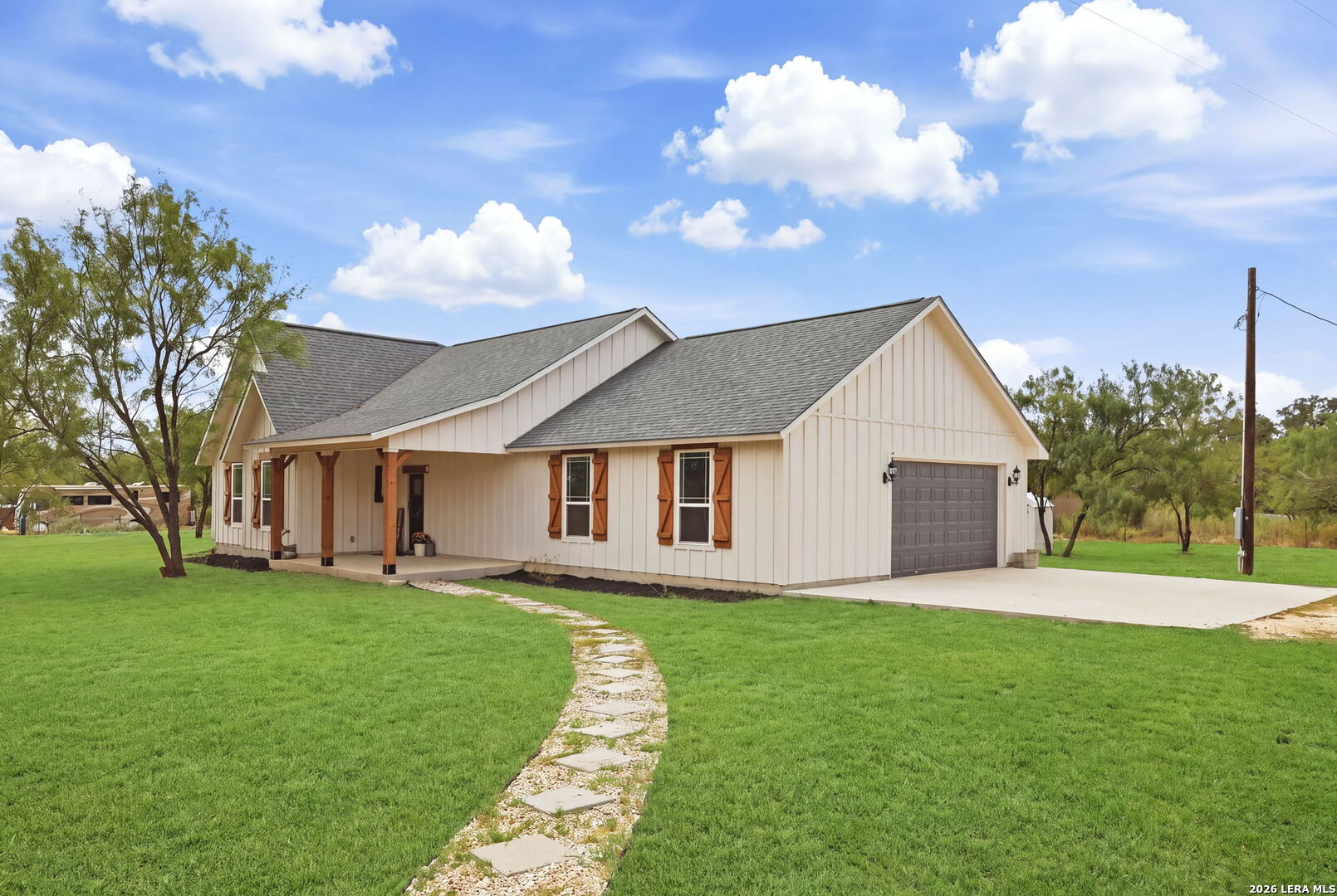 351 Private Road 6623 Devine TX 78016