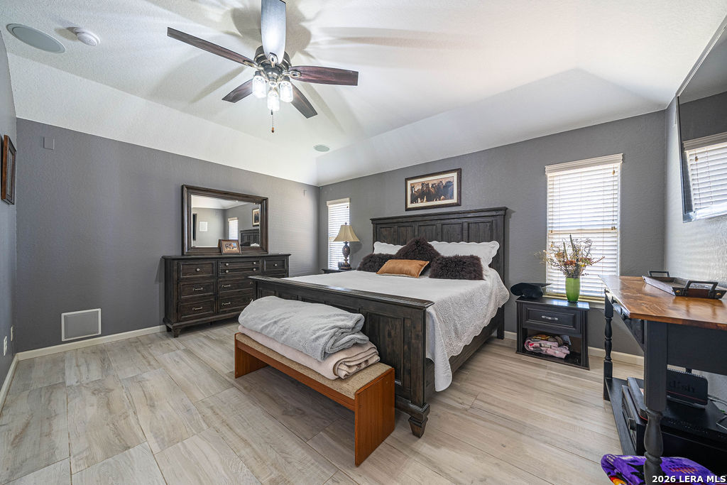 119 Scenic Hills La Vernia TX 78121