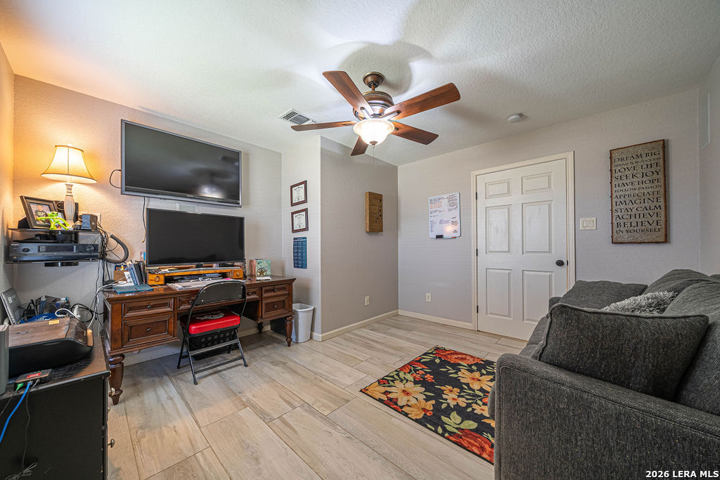 119 Scenic Hills La Vernia TX 78121