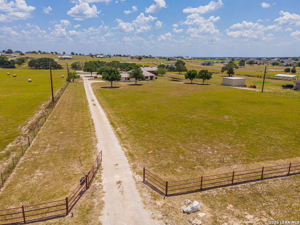 119 Scenic Hills La Vernia TX 78121