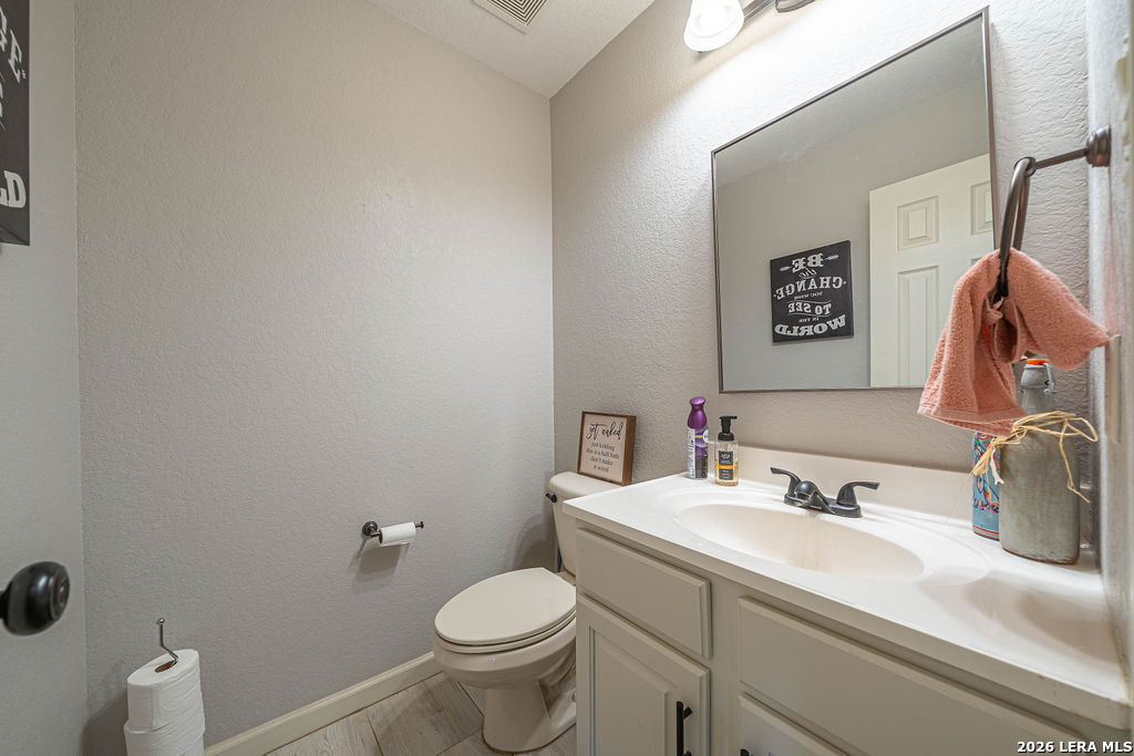 119 Scenic Hills La Vernia TX 78121
