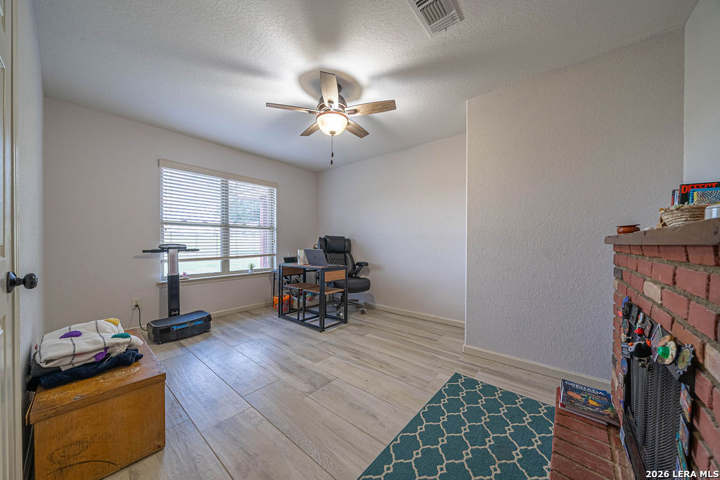 119 Scenic Hills La Vernia TX 78121