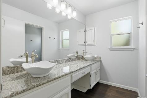 14402 Tara Oak Street San Antonio TX 78231