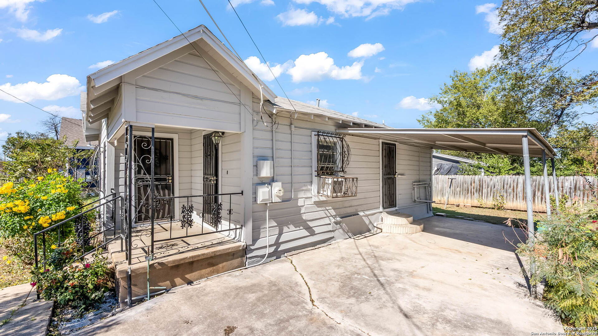 2719 Chihuahua San Antonio TX 78207