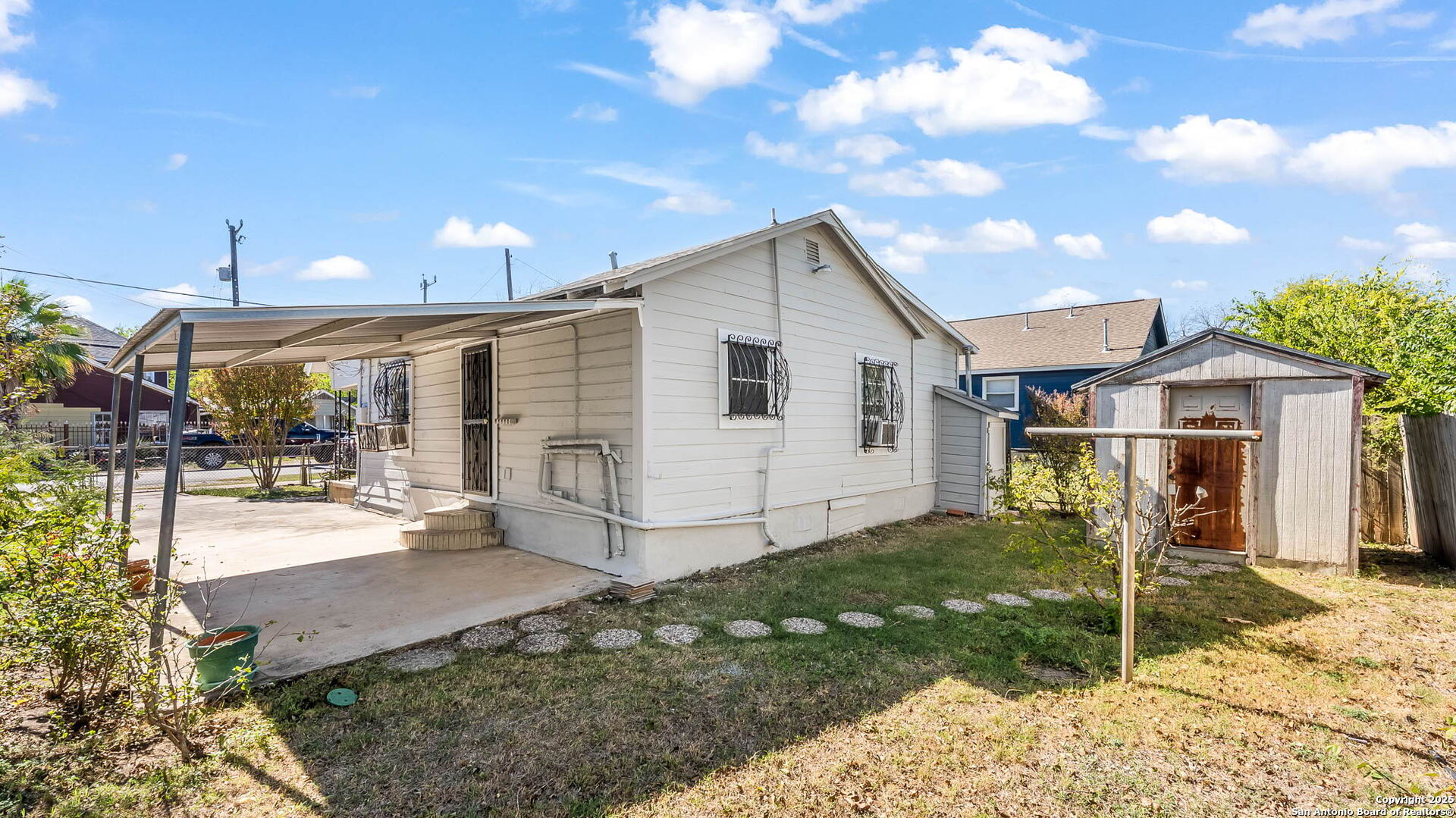 2719 Chihuahua San Antonio TX 78207