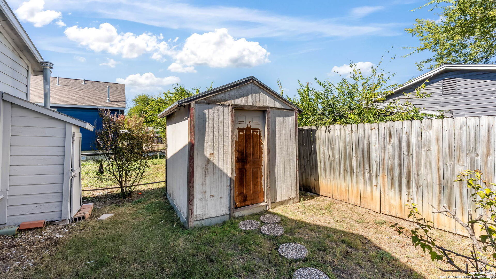 2719 Chihuahua San Antonio TX 78207