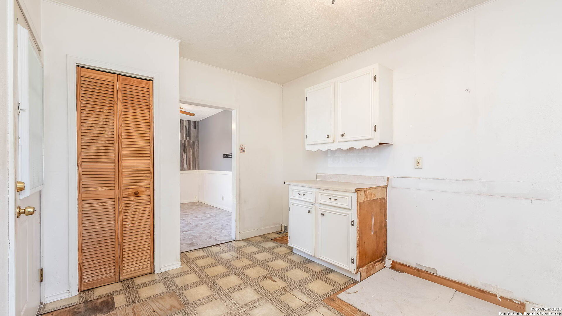 2719 Chihuahua San Antonio TX 78207
