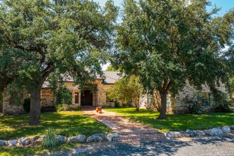 13831 Tx Highway 127 Sabinal TX 78881