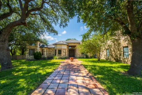 13831 Tx Highway 127 Sabinal TX 78881
