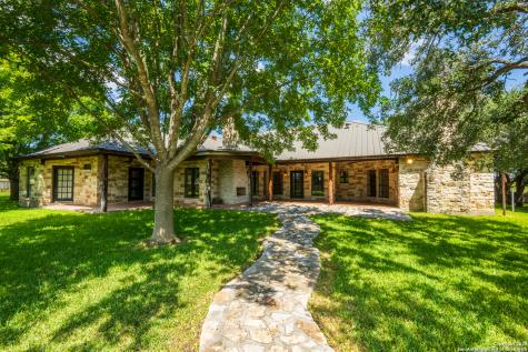 13831 Tx Highway 127 Sabinal TX 78881