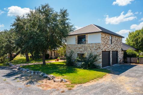 13831 Tx Highway 127 Sabinal TX 78881