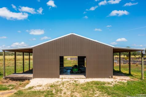 13831 Tx Highway 127 Sabinal TX 78881
