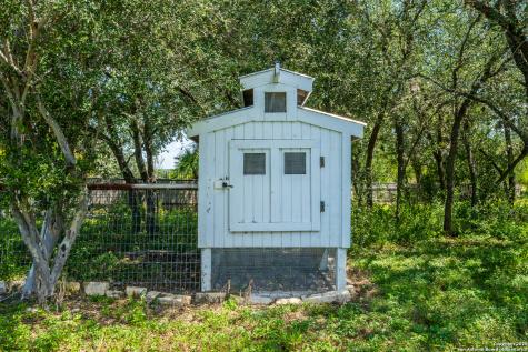 13831 Tx Highway 127 Sabinal TX 78881