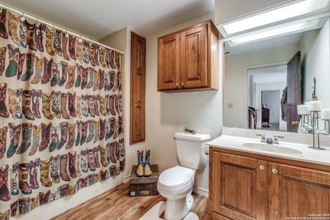 10767 Rosemar Lane Adkins TX 78101