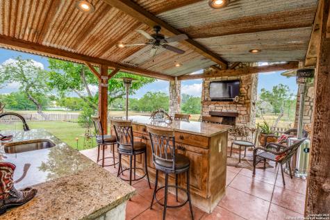 10767 Rosemar Lane Adkins TX 78101