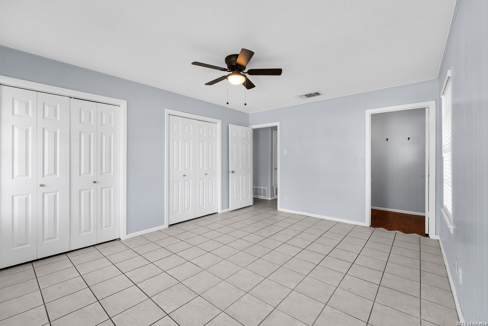 1305 E Colorado Pearsall TX 78061