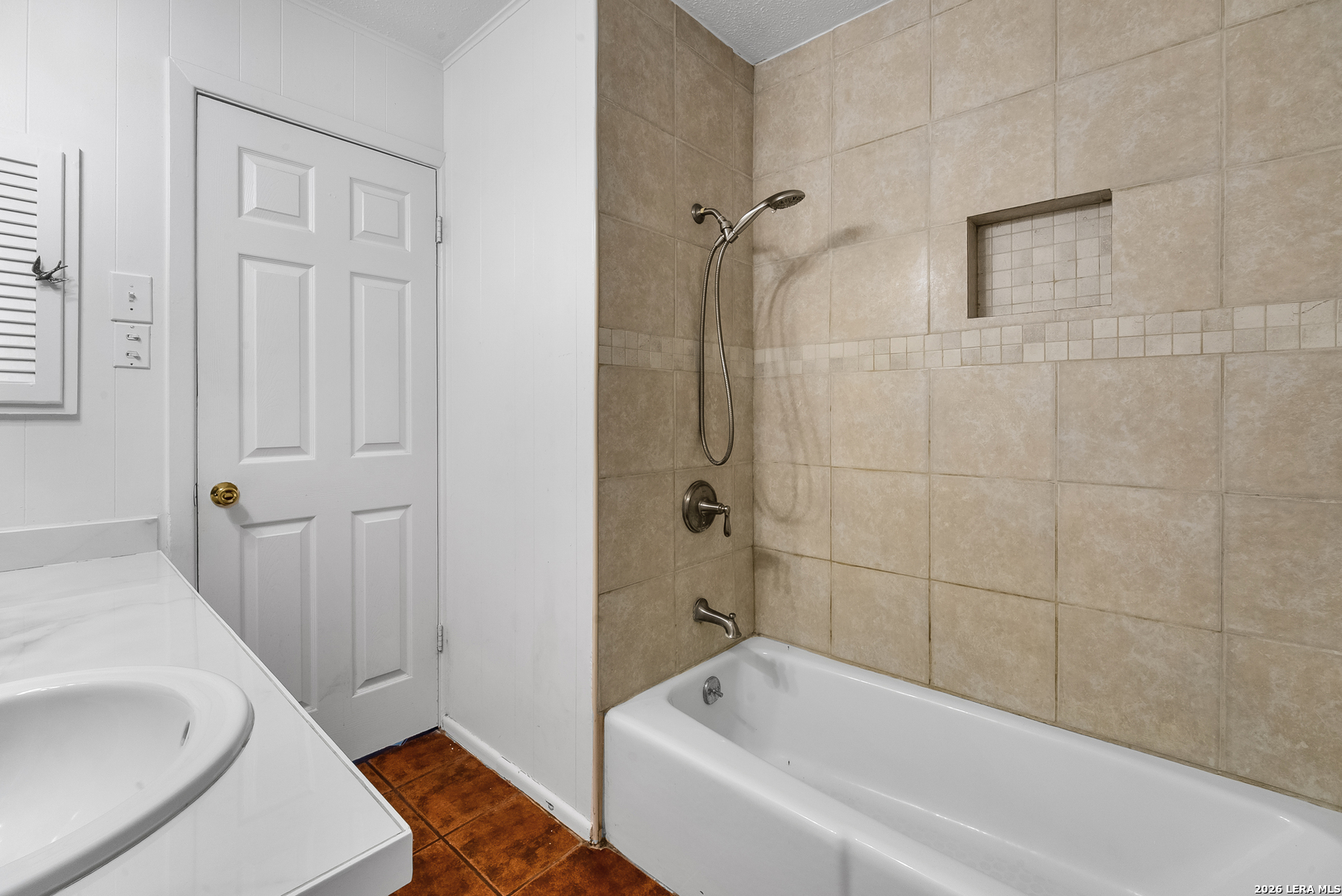 1305 E Colorado Pearsall TX 78061