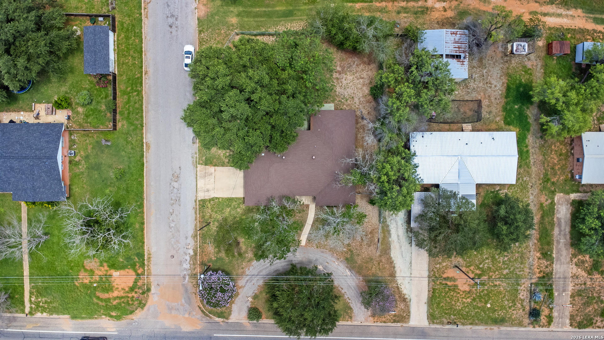 1305 E Colorado Pearsall TX 78061