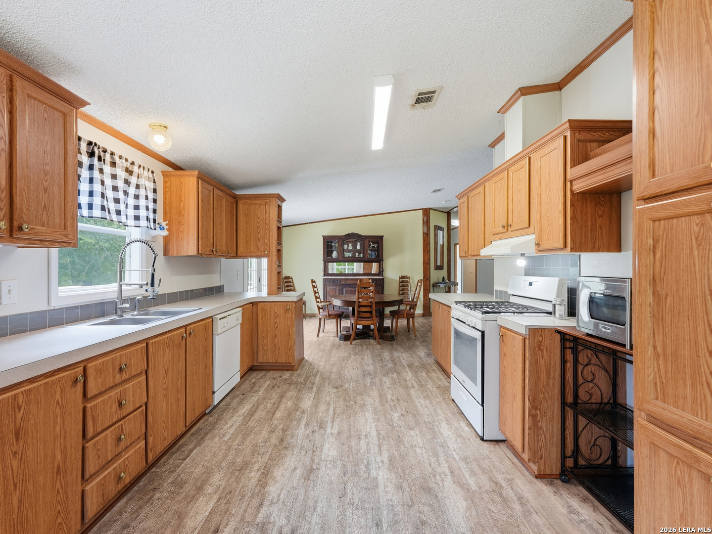 718 Oak Drive Bandera TX 78003