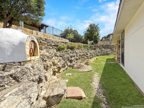 2004 Athens Kerrville TX 78028
